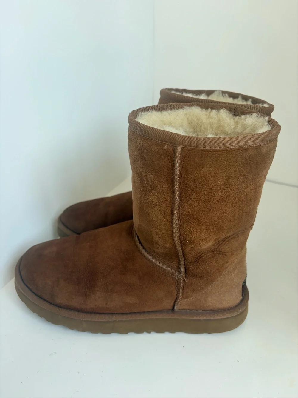 UGG Kids Classic Short Boots - Chestnut Brown Size 5